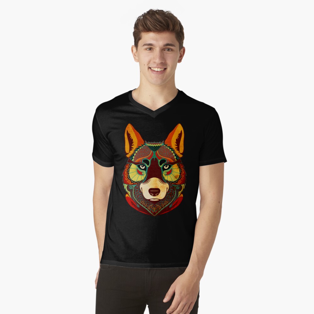 The Wolf T-Shirt mit V-Ausschnitt