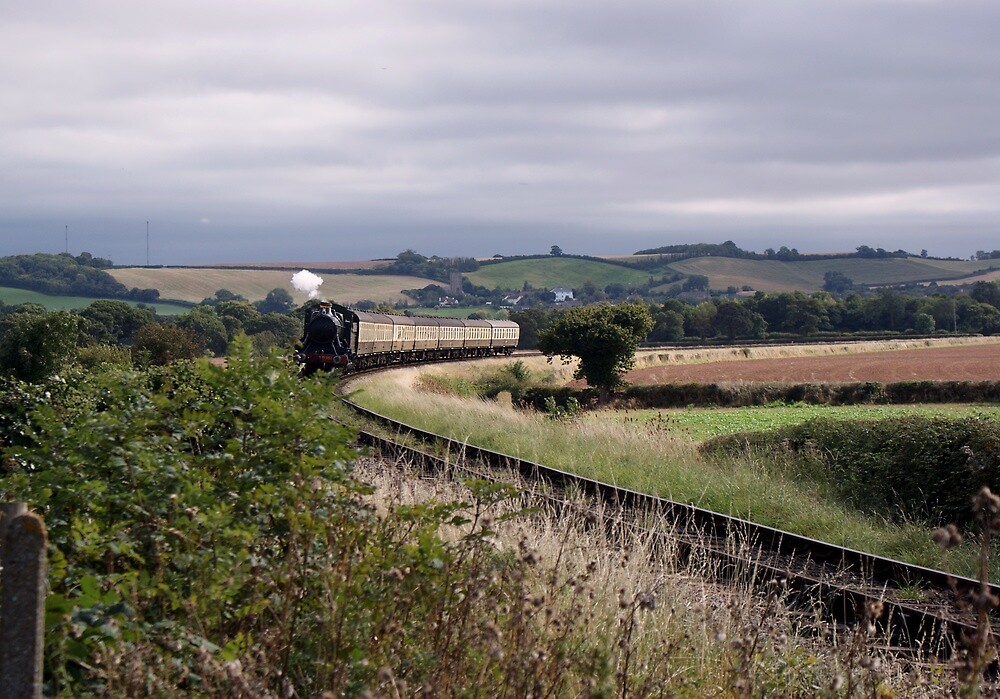 steam-train-in-the-english-countryside-by-laura-and-mark-woodward