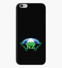 einfaches Neuseeland mit Maori stilisierte Kiwi-Karte und -berge iPhone-Hülle & Cover
