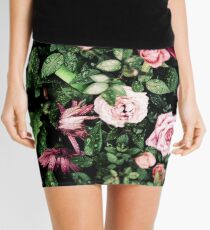 soak in Mini Skirt