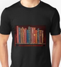 Minibibliothek ~ der klassischen Bücher Slim Fit T-Shirt