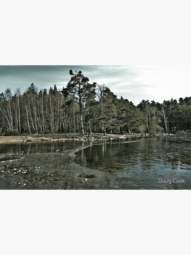 Frozen Loch an Eillen Aviemore by DougCook