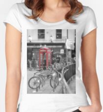 LONDON Women's Fitted Scoop T-Shirt