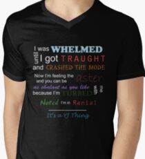 It's a YJ thing -colour Men's V-Neck T-Shirt