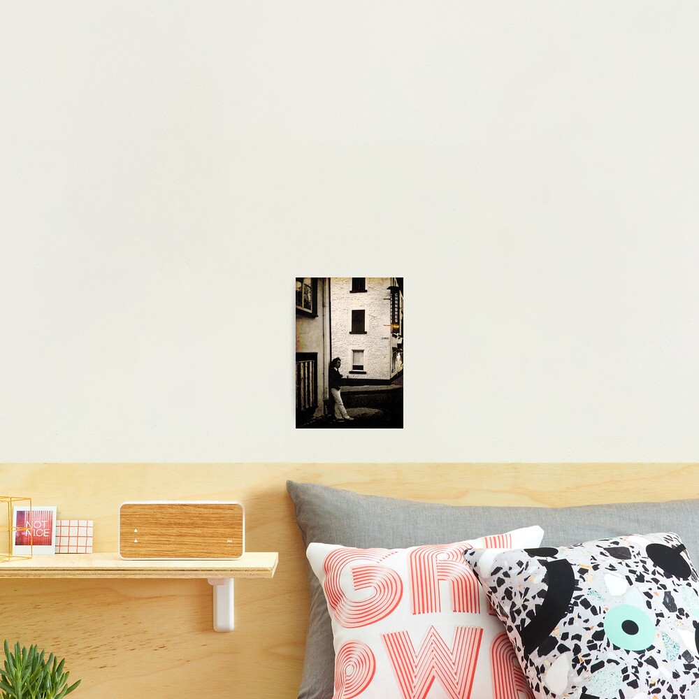 Chambres Vacant (Follow your heart) Photographic Print