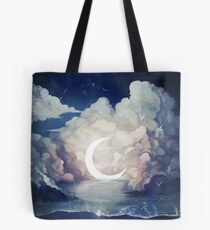Bolsa de tela sobre el cielo-espuma.