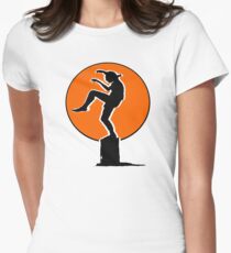 Karate Kid Crane Kick Tailliertes T-Shirt für Frauen