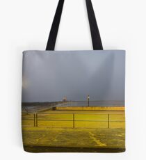 Wow, a great shot of the sunrise! Tote Bag