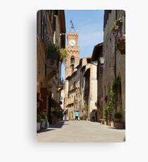 Pienza before the tourist buses Canvas Print