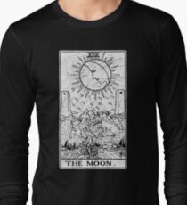 The Moon Tarot Card - Major Arcana - fortune telling - occult Long Sleeve T-Shirt