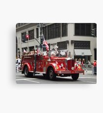 Lienzo Vintage Fire Engine, Polish Day Parade, Fifth Avenue, New York City