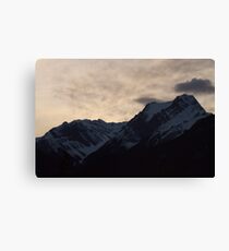 Showy Sunrise Canvas Print