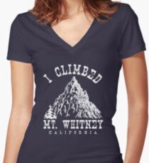 Camiseta entallada de cuello en V Subí al monte. Whitney