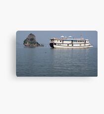 halong bay Canvas Print