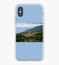 Village kabyle en Algérie. iPhone Case