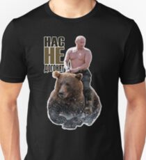 PUTIN reitet auf einem Bären Slim Fit T-Shirt