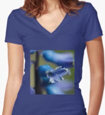 Bluebell Macro Women's Fitted V-Neck T-Shirt