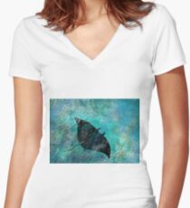 Manta Ray Women's Fitted V-Neck T-Shirt
