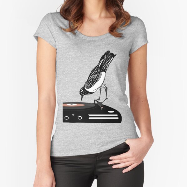 magpie t shirt