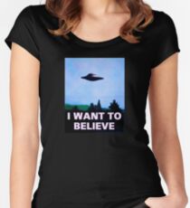 I WANT TO BELIEVE Women's Fitted Scoop T-Shirt