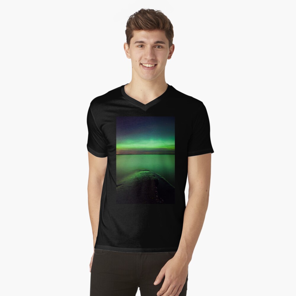 Northern lights glow over lake V-Neck T-Shirt