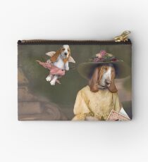 Valentines day in the park. Studio Pouch