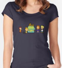 Shaggy Brown and The Scooby Crew Women's Fitted Scoop T-Shirt