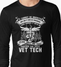 Funny Veterinary T Shirts vet techs vet tech institute vet tech vet te Long Sleeve T-Shirt