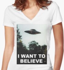 I Want to Believe Women's Fitted V-Neck T-Shirt