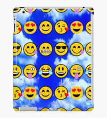 emoji Blauer Himmel Puffy Wolken iPad-Hülle & Skin