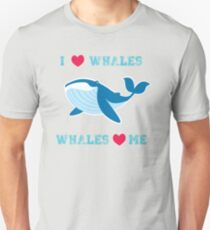 I love whales,whales loves me Unisex T-Shirt