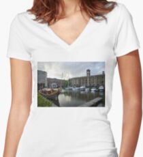 Gloriana British Royal Barge Women's Fitted V-Neck T-Shirt