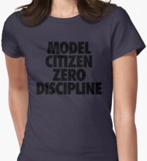 MODELL CITIZEN ZERO DISZIPLIN Tailliertes T-Shirt für Frauen