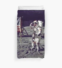 Into the moon Duvet Cover