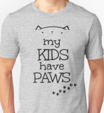 Meine Kinder haben Pfoten - Katzenversion Slim Fit T-Shirt