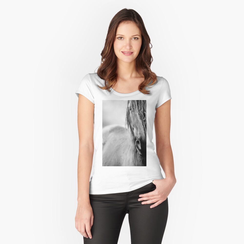 Pferd Tailliertes Rundhals-Shirt