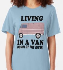 Camiseta ajustada Viviendo en una furgoneta, junto al río