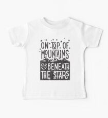Camiseta para bebé En la cima de las montañas