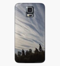 walking downhill Case/Skin for Samsung Galaxy