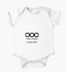 Ein Mann wählt Einen Sklaven gehorcht Baby Body Kurzarm