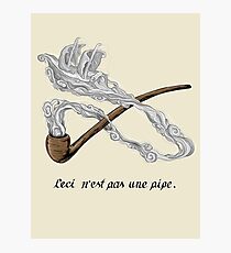 ceci n'est pas une pipe Photographic Print