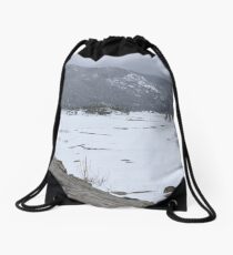 elk eating in moraine park Drawstring Bag