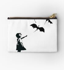 Banksys Mädchen mit einem Ballon / Drachen Täschchen