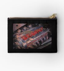 Retro urban auto engine. Studio Pouch