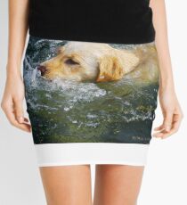Minifalda "Yellow Lab Swims MIchigan Lake"