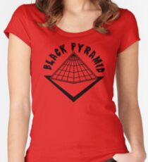 Die Schwarze Pyramide Tailliertes Rundhals-Shirt