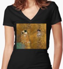 Klimt - Woman in Gold - The Kiss Women's Fitted V-Neck T-Shirt