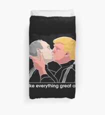 Trump kissing Putin Duvet Cover