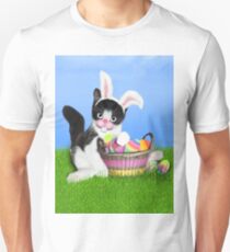 Cute Easter Kitty Unisex T-Shirt