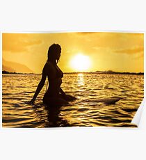Weibliches Surfer-Schattenbild Poster